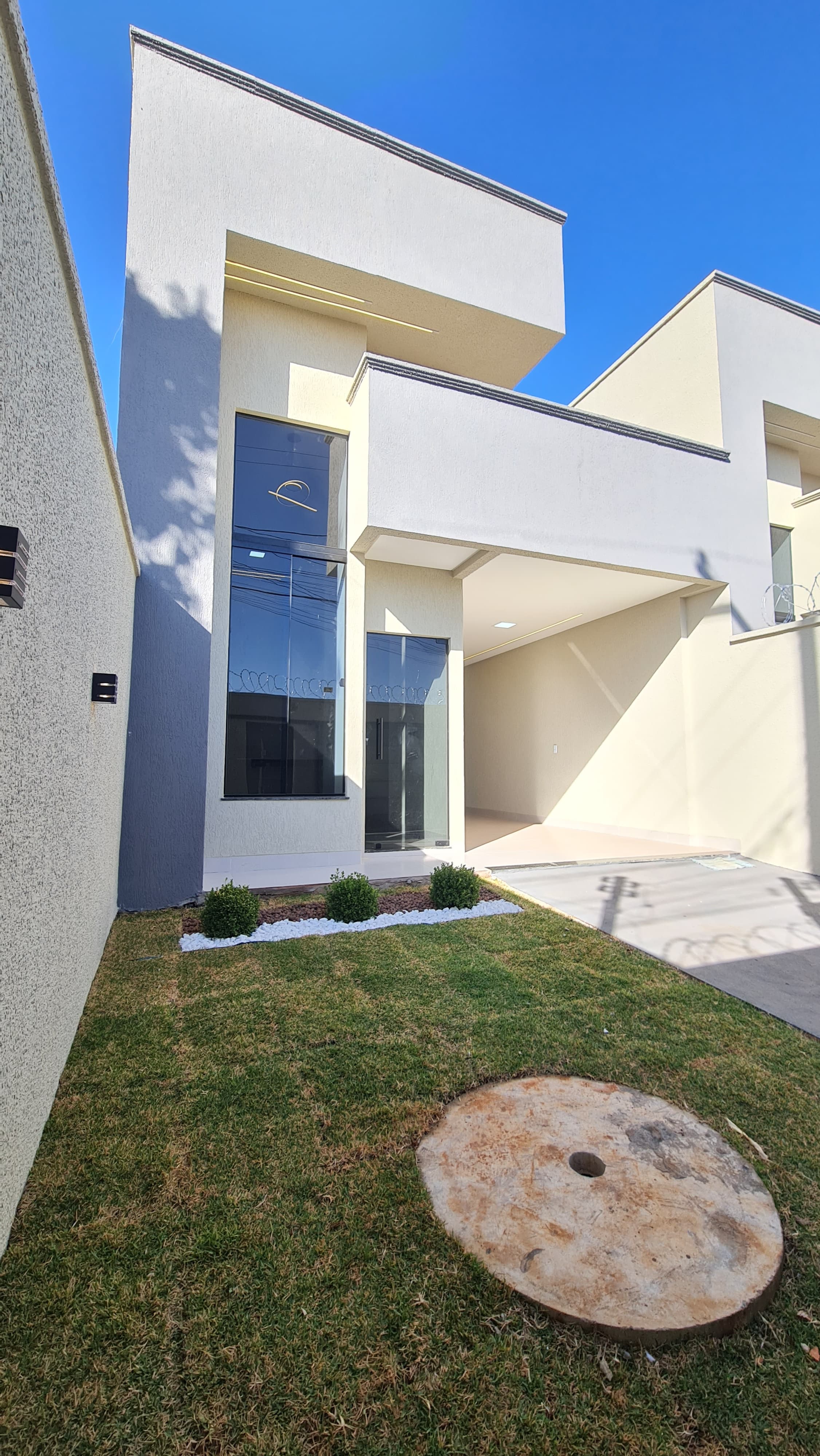 Lindo imóvel a Venda no setor Mansões Paraiso, aceita financiamento bancario.