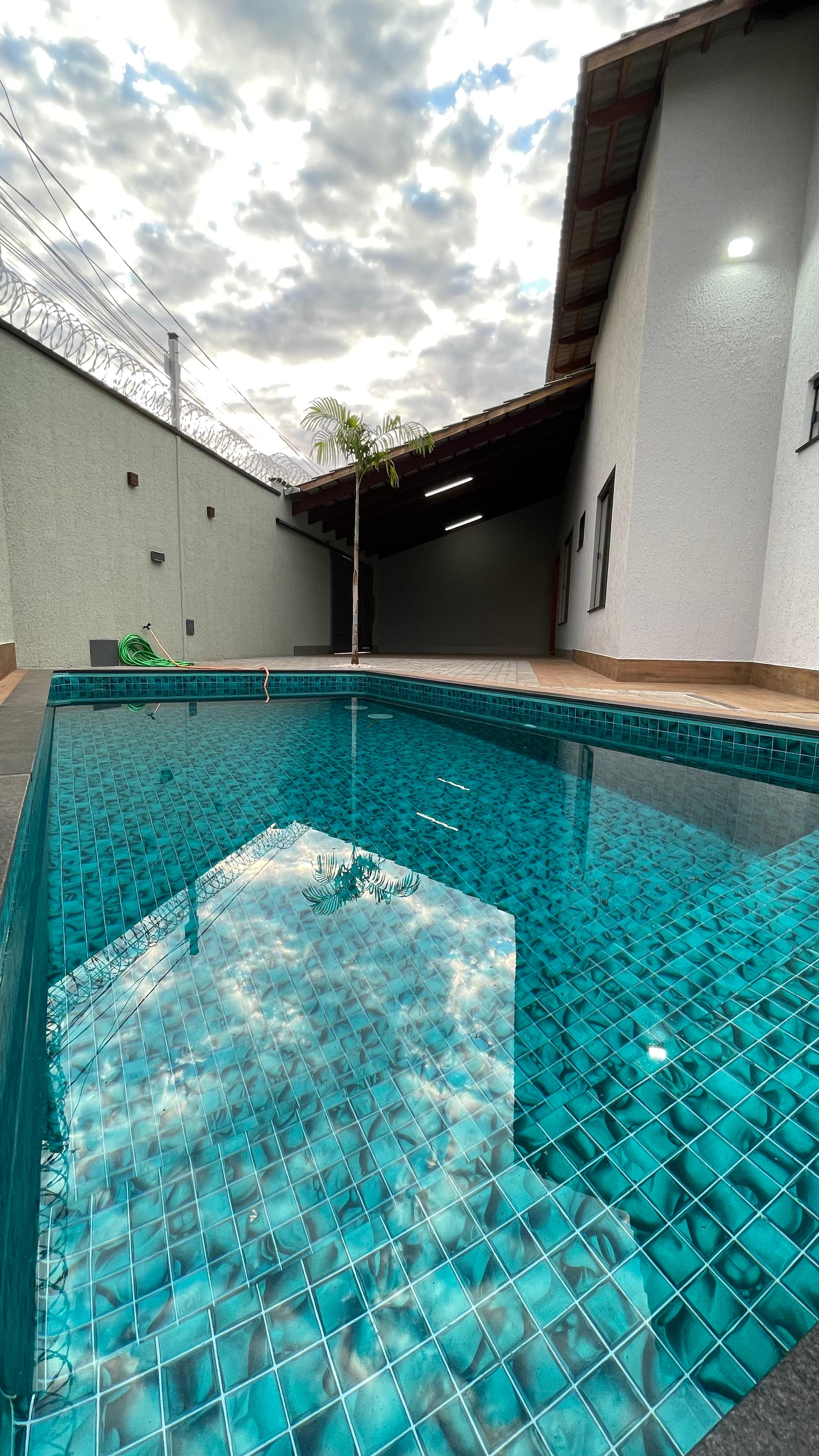 PISCINA E MUITO LAZER!