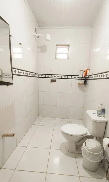Casa com Ponto Comercial na Frente – Ótima para Morar e Investir