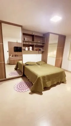 Imóvel aconchegante com 05 quartos, Área do terreno 440 metros quadrados.
