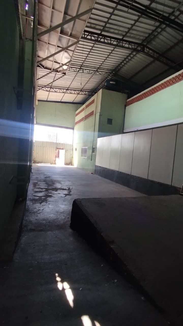 Galpão Comercial para Locação na Av. Carrinho Cunha 