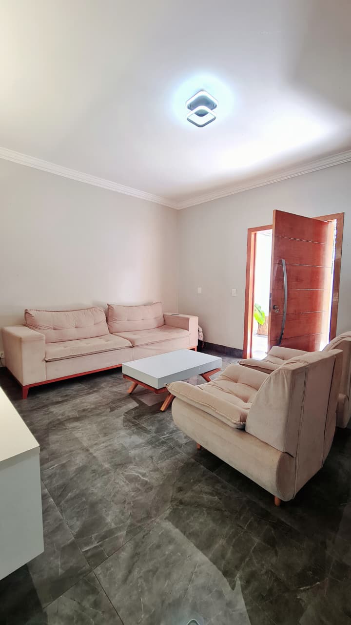 'Sobrado de Alto Padrão à Venda Conforto, Sofisticação e Espaço para sua Família.