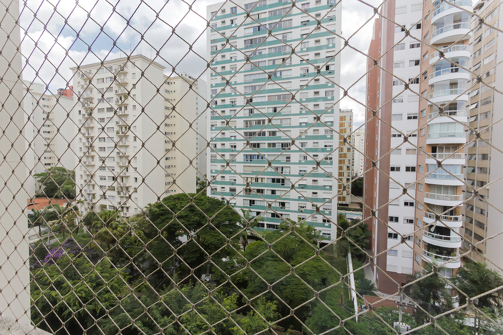 APARTAMENTO PARA LOCAÇÃO NO ITAIM BIBI