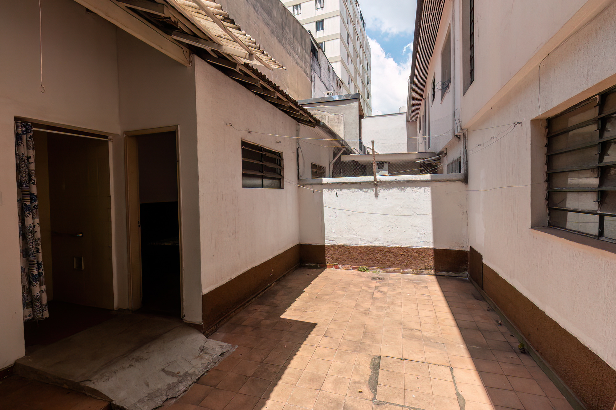SOBRADO DE VILA PARA LOCAÇÃO NA VILA OLÍMPIA