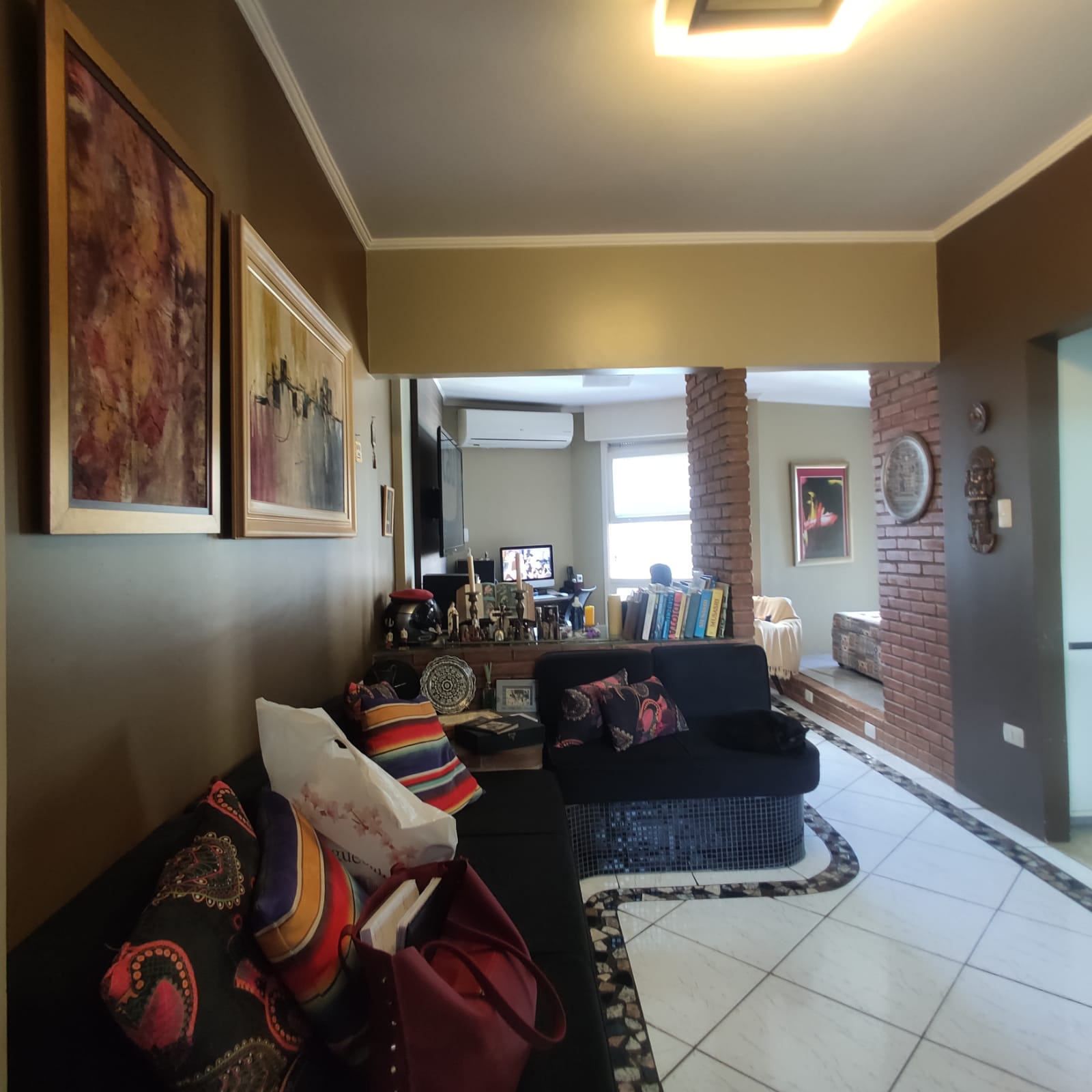 https://arquivos.colibex.com.br/arquivos/4493/imoveis/230439405/1755702414576_55d747fc_469c_4f9f_88b0_f06f913efabe_jpg.jpg