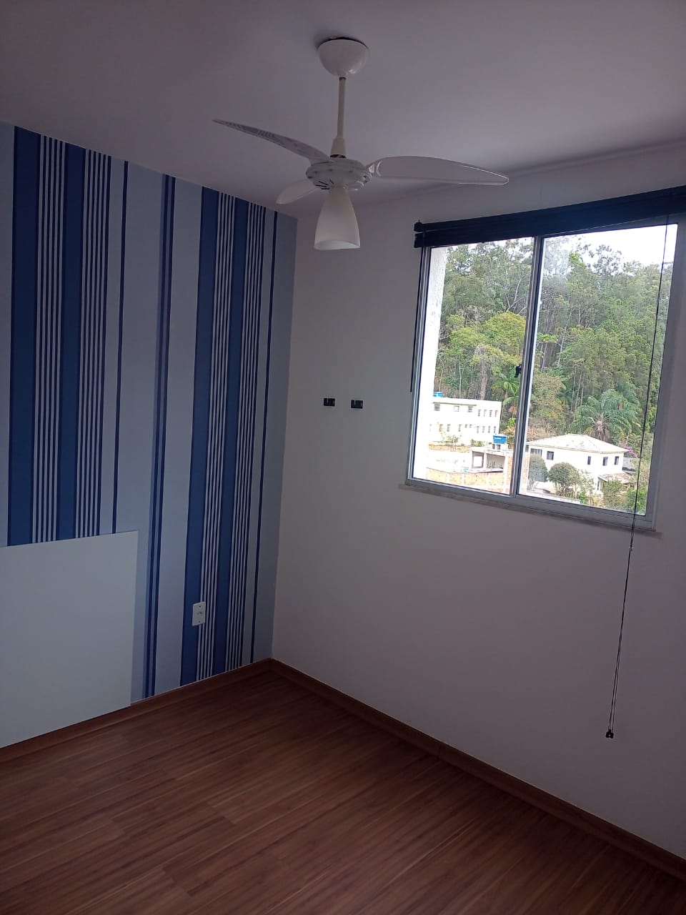 Apartamento com 2 dormitórios para alugar, 40 m² por R$ 850,00/mês - Borboleta - Juiz de Fora/MG