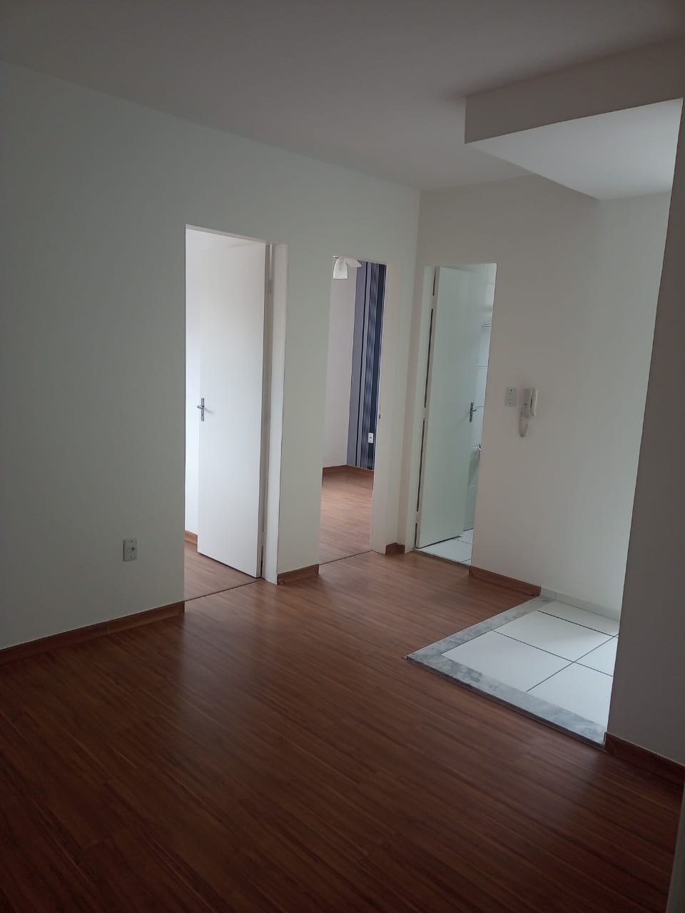 Apartamento com 2 dormitórios para alugar, 40 m² por R$ 850,00/mês - Borboleta - Juiz de Fora/MG