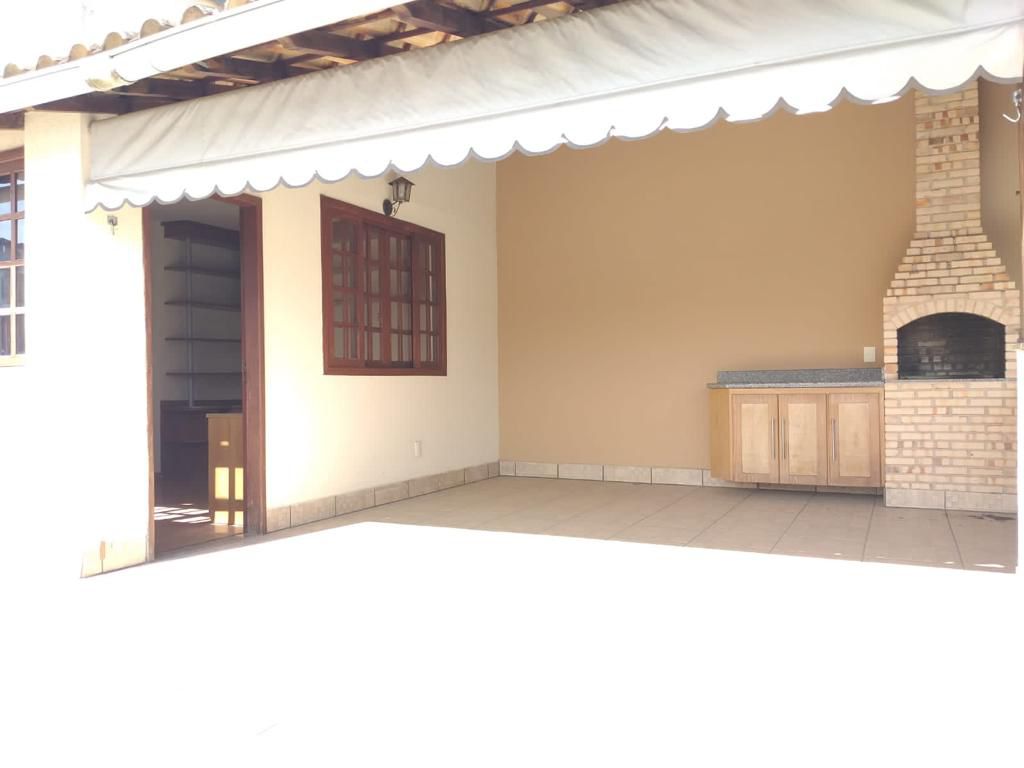 Cobertura com 2 dormitórios para alugar, 140 m² por R$ 3.500,00 - Santa Cecília - Juiz de Fora/MG