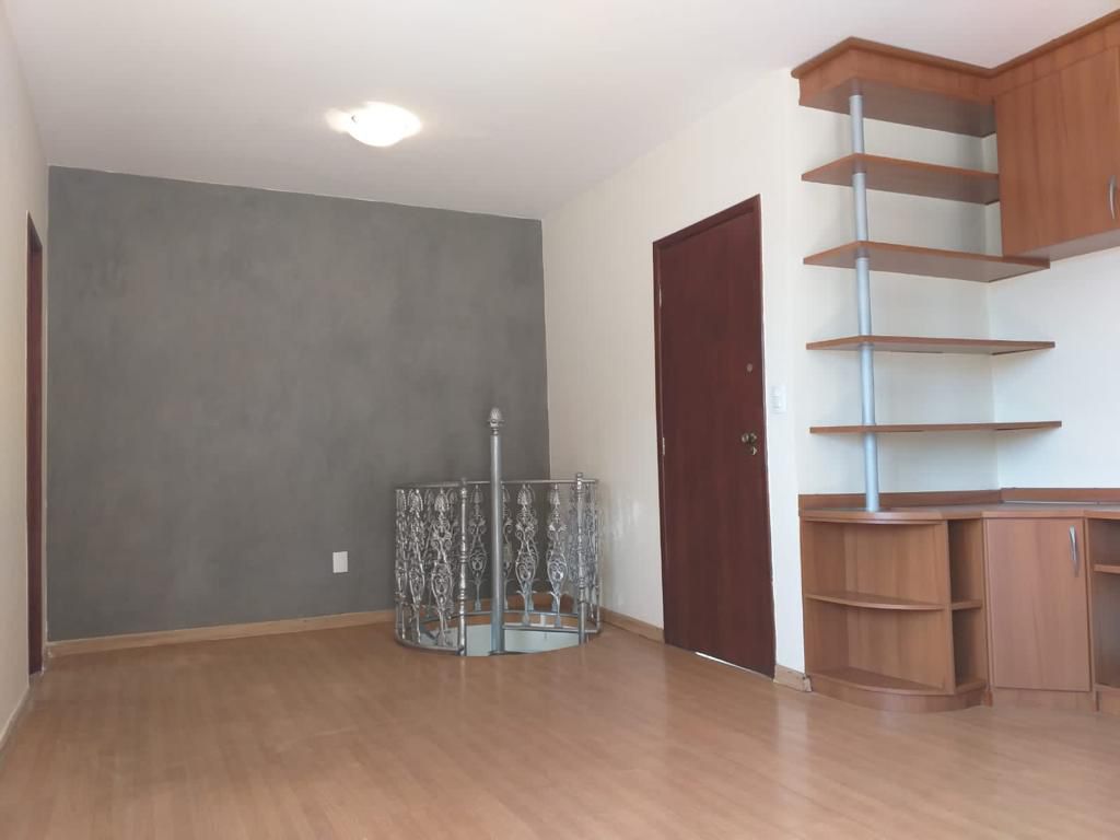 Cobertura com 2 dormitórios para alugar, 140 m² por R$ 3.500,00 - Santa Cecília - Juiz de Fora/MG