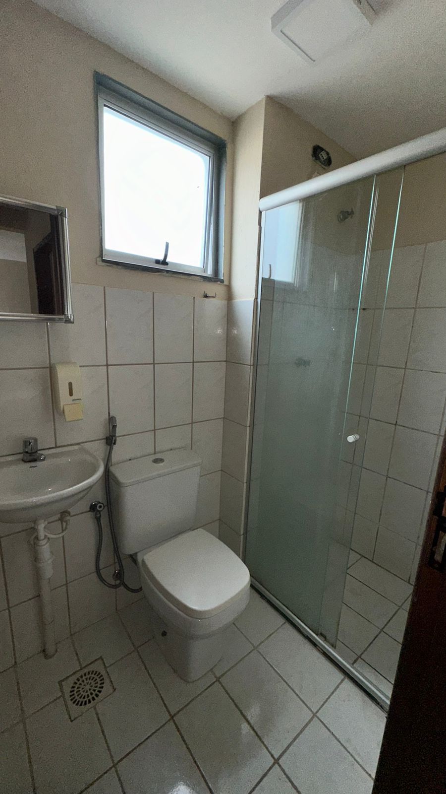 Apartamento com 2 dormitórios para alugar, 48 m² por R$ 927,00/mês - Vivendas da Serra - Juiz de Fora/MG