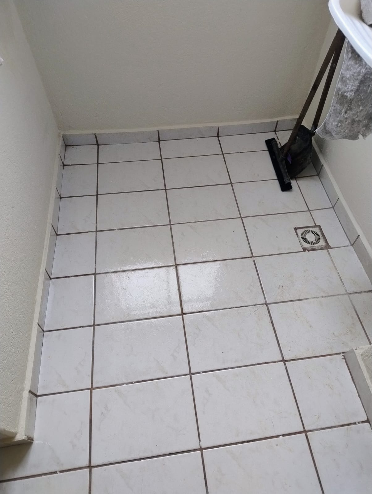 Apartamento com 2 dormitórios para alugar, 48 m² por R$ 927,00/mês - Vivendas da Serra - Juiz de Fora/MG