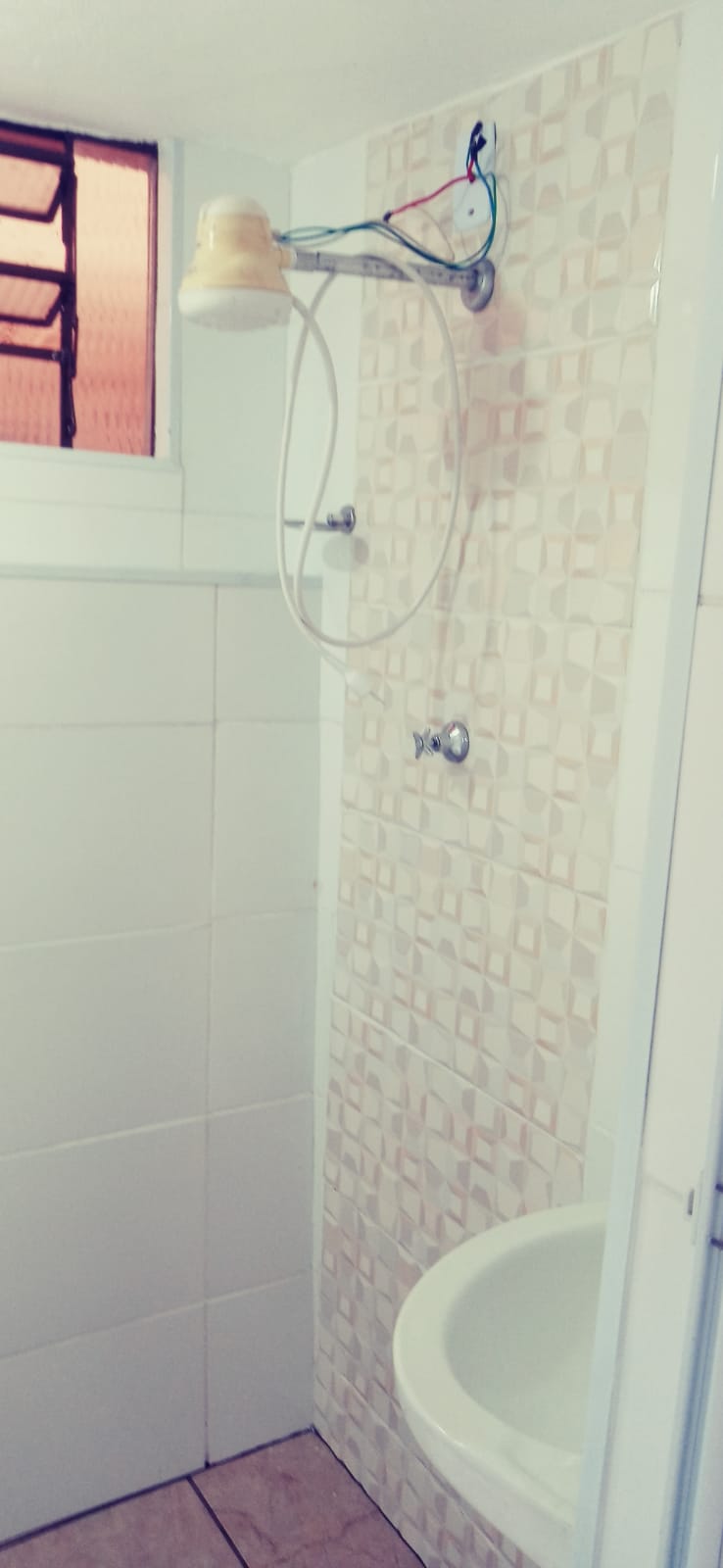 Kitnet com 1 dormitório para alugar, 22 m² por R$ 650,00/mês - Nossa Senhora Aparecida - Juiz de Fora/MG
