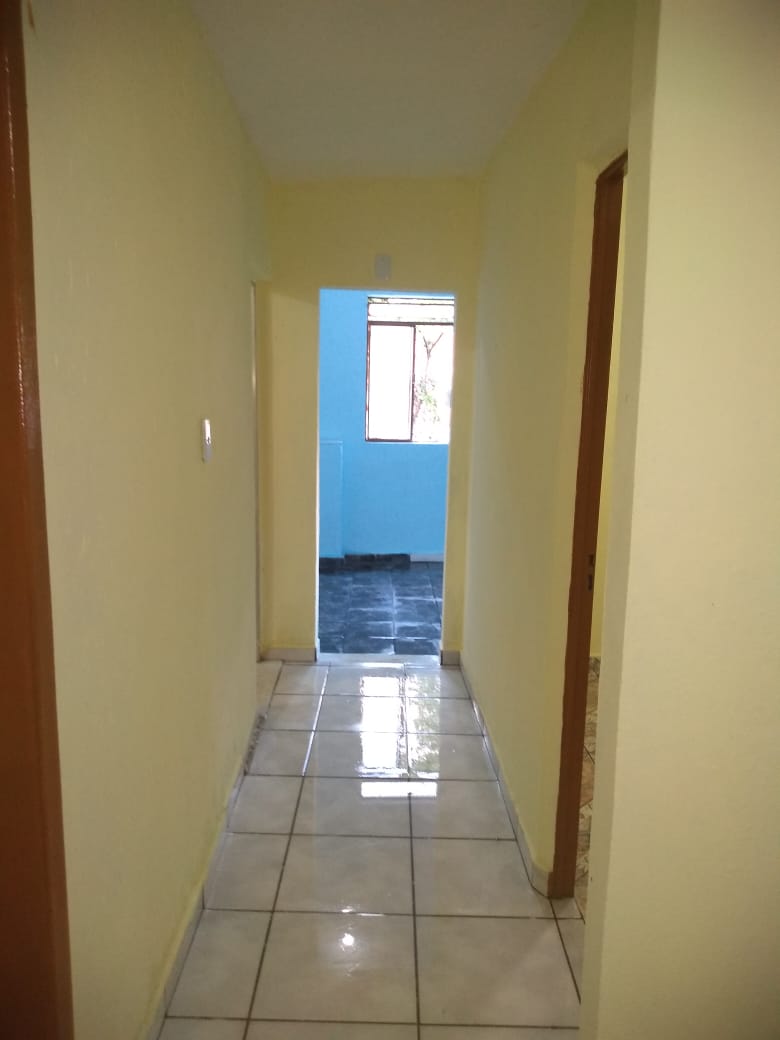 Casa com 03 dormitórios para venda por R$170.000,00 -Ipiranga - Juiz de Fora/MG