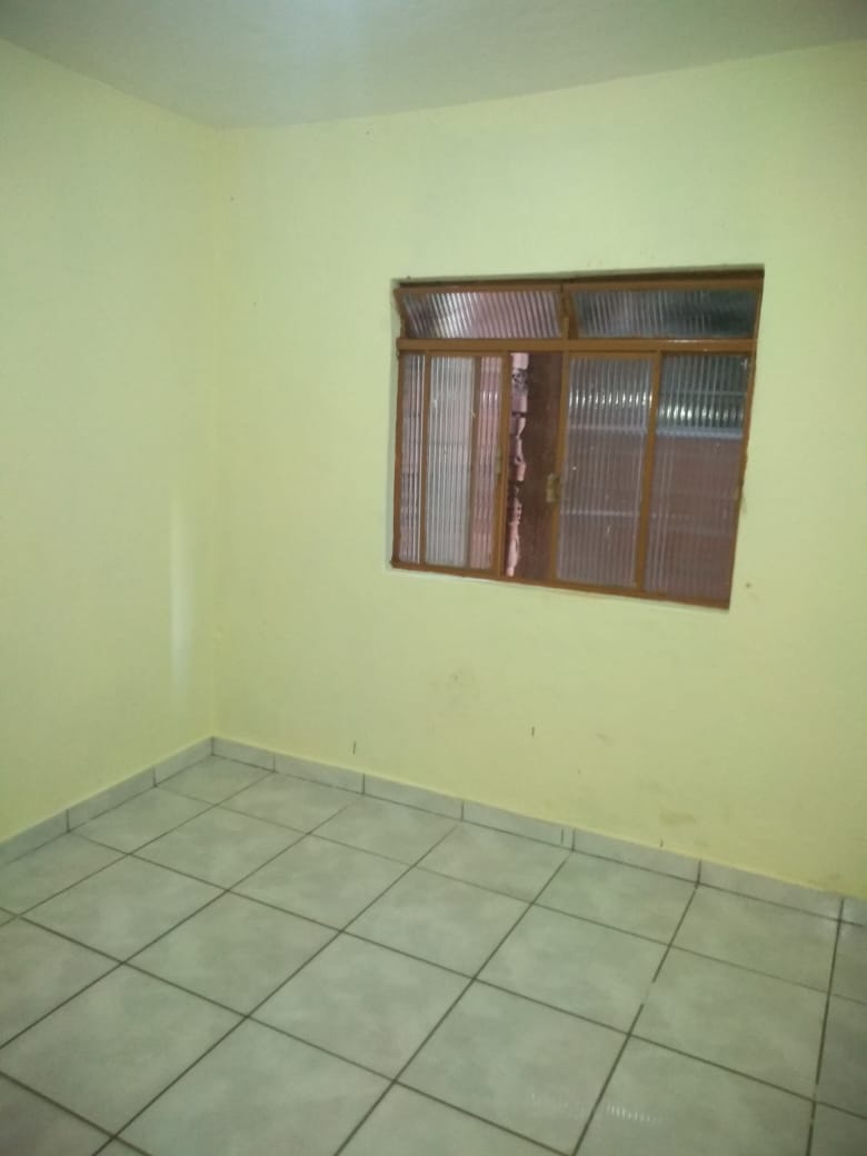 Casa com 03 dormitórios para venda por R$170.000,00 -Ipiranga - Juiz de Fora/MG