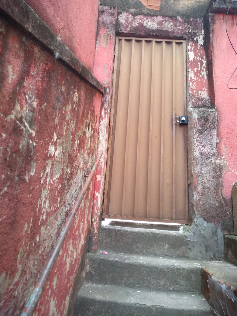 Casa com 03 dormitórios para venda por R$170.000,00 -Ipiranga - Juiz de Fora/MG