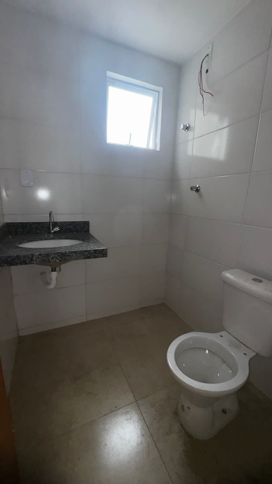Dois quartos (um suíte) no bairro Aeroporto