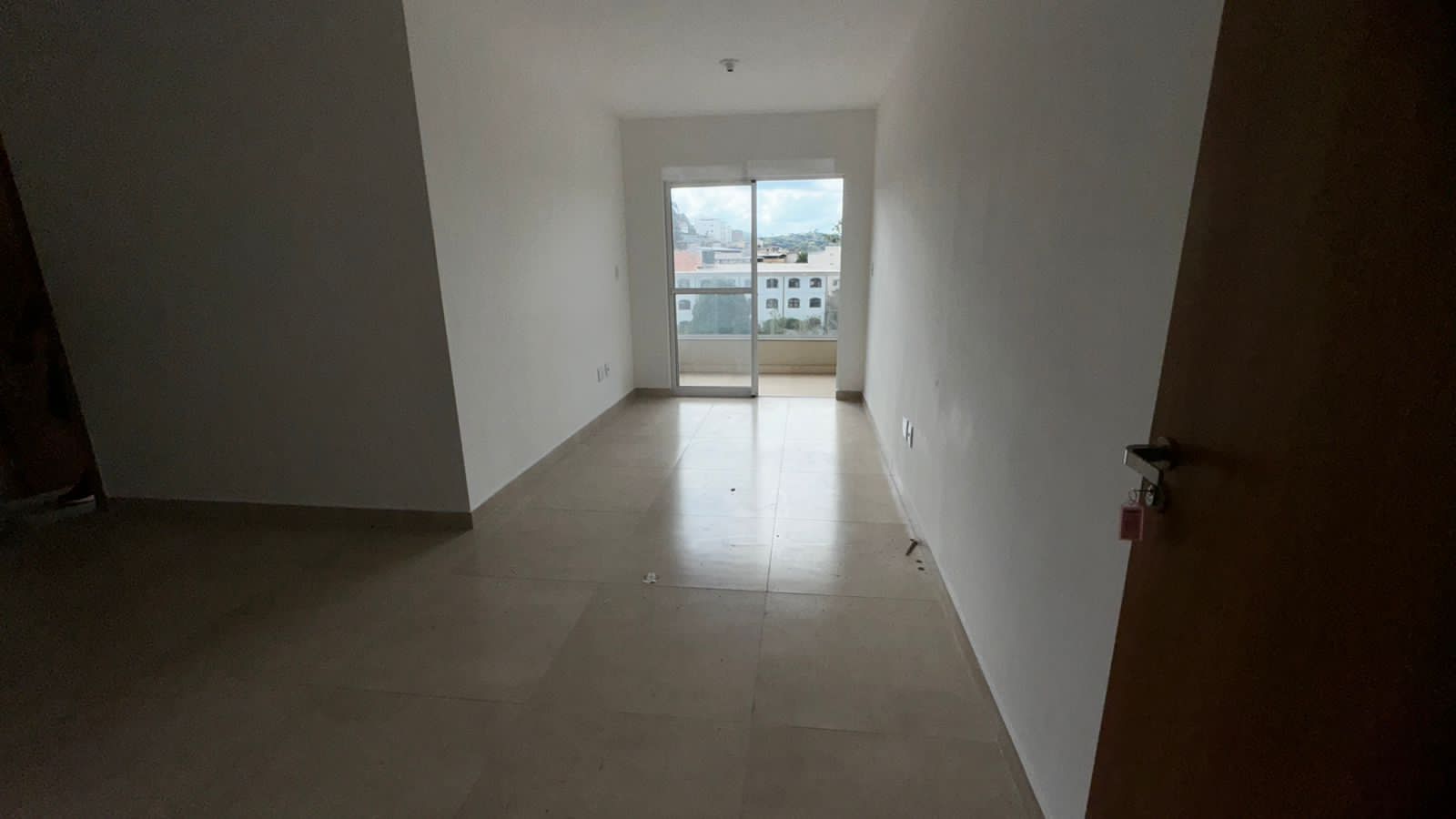 Dois quartos (um suíte) no bairro Aeroporto