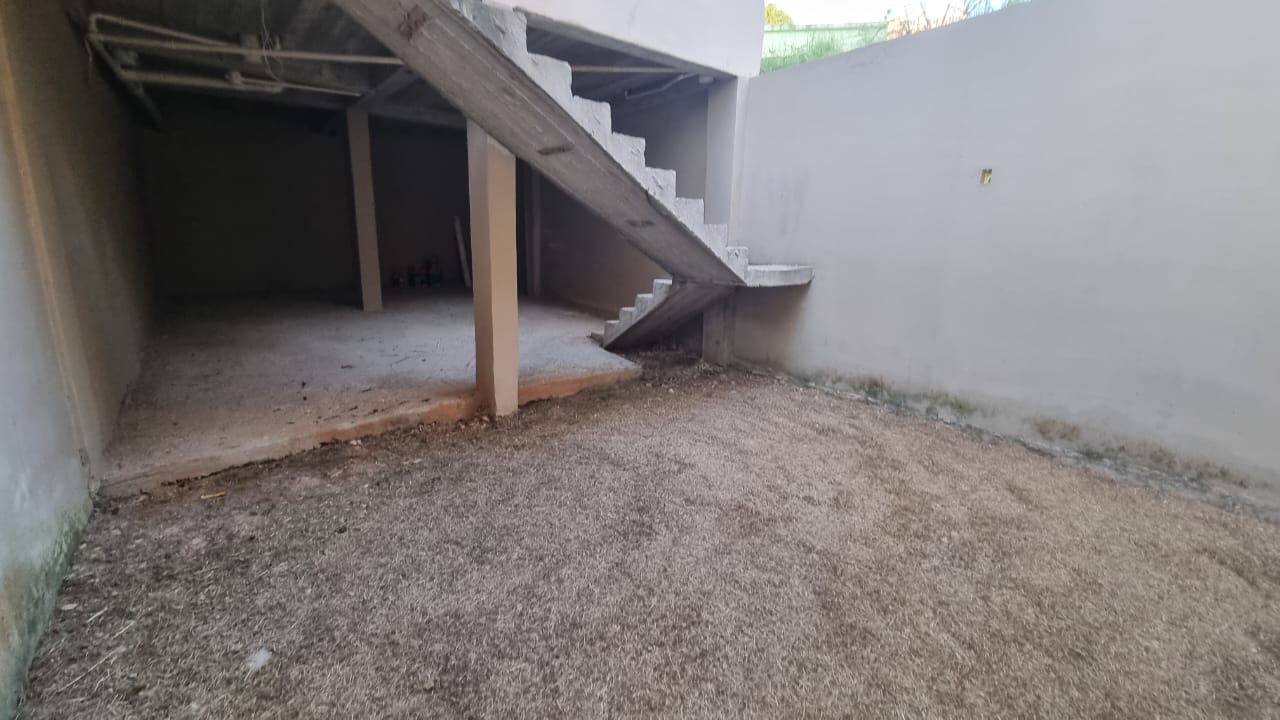 Casa com 2 dormitórios,  à venda, 71 m² por R$ 279.000 - Parque Independência - Juiz de Fora/MG