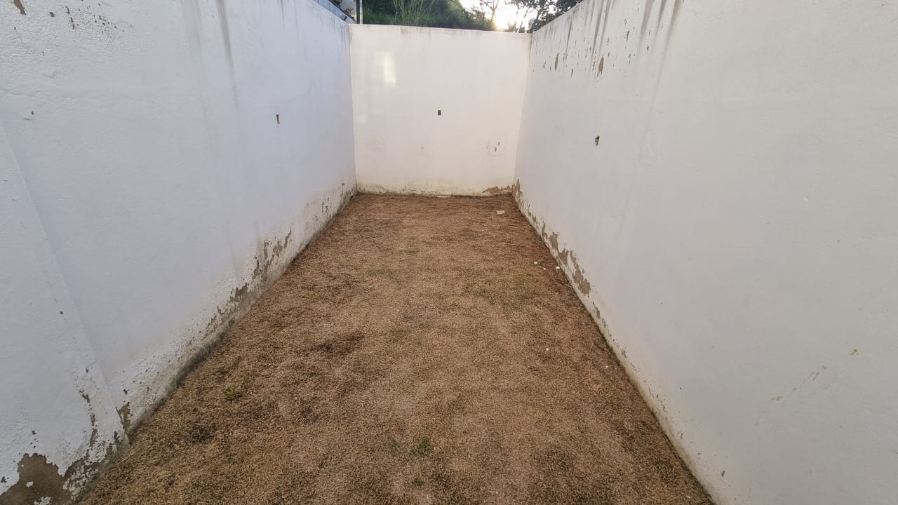 Casa com 2 dormitórios,  à venda, 71 m² por R$ 279.000 - Parque Independência - Juiz de Fora/MG