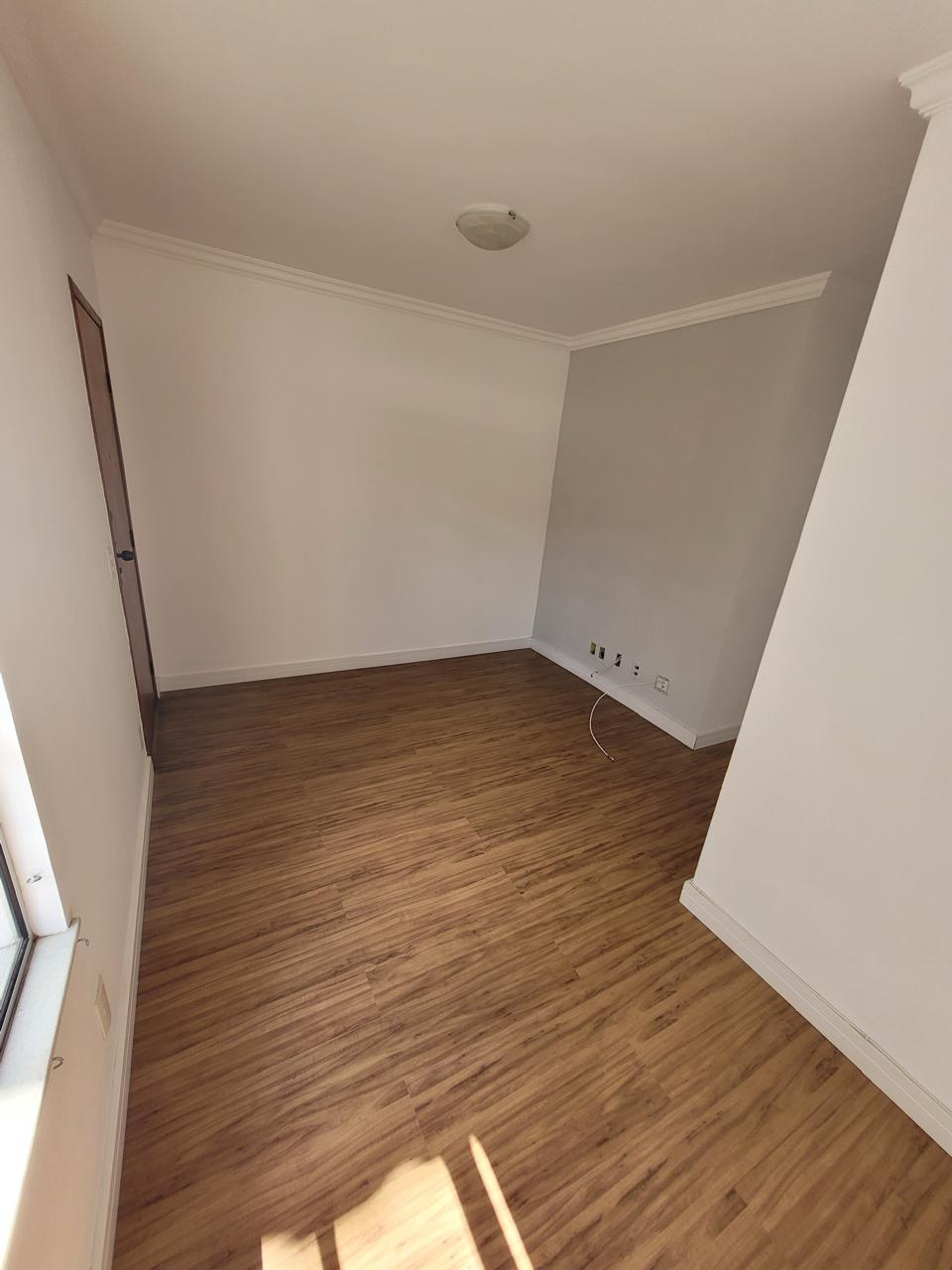 Apartamento com 2 Quartos e 1 banheiro à Venda, 68 m² por R$ 245.000