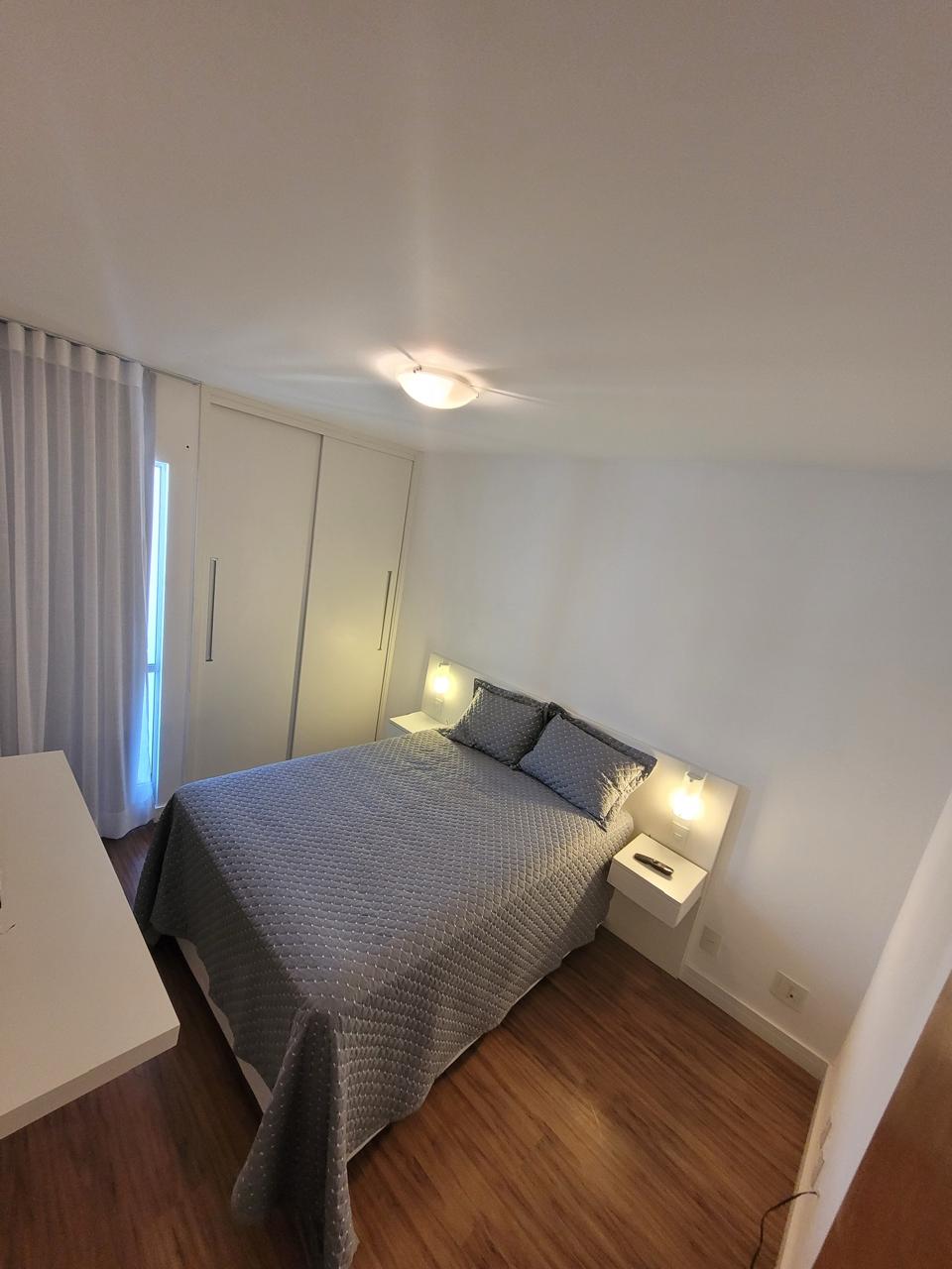 Apartamento com 2 Quartos e 1 banheiro à Venda, 68 m² por R$ 245.000