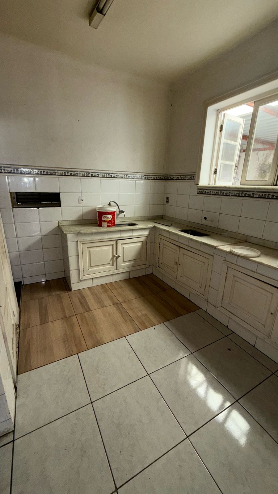 Ponto comercial para alugar a partir de R$ 4.000,00/mês - Centro - Juiz de Fora/MG