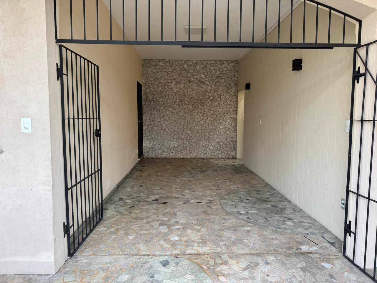 Casa com 04 dormitórios para alugar, 220 m² por R$ 3.500,00/mês - Vitorino Braga - Juiz de Fora/MG
