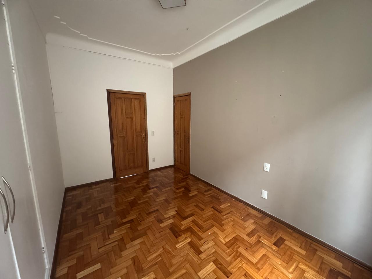 Casa com 04 dormitórios para alugar, 220 m² por R$ 3.500,00/mês - Vitorino Braga - Juiz de Fora/MG