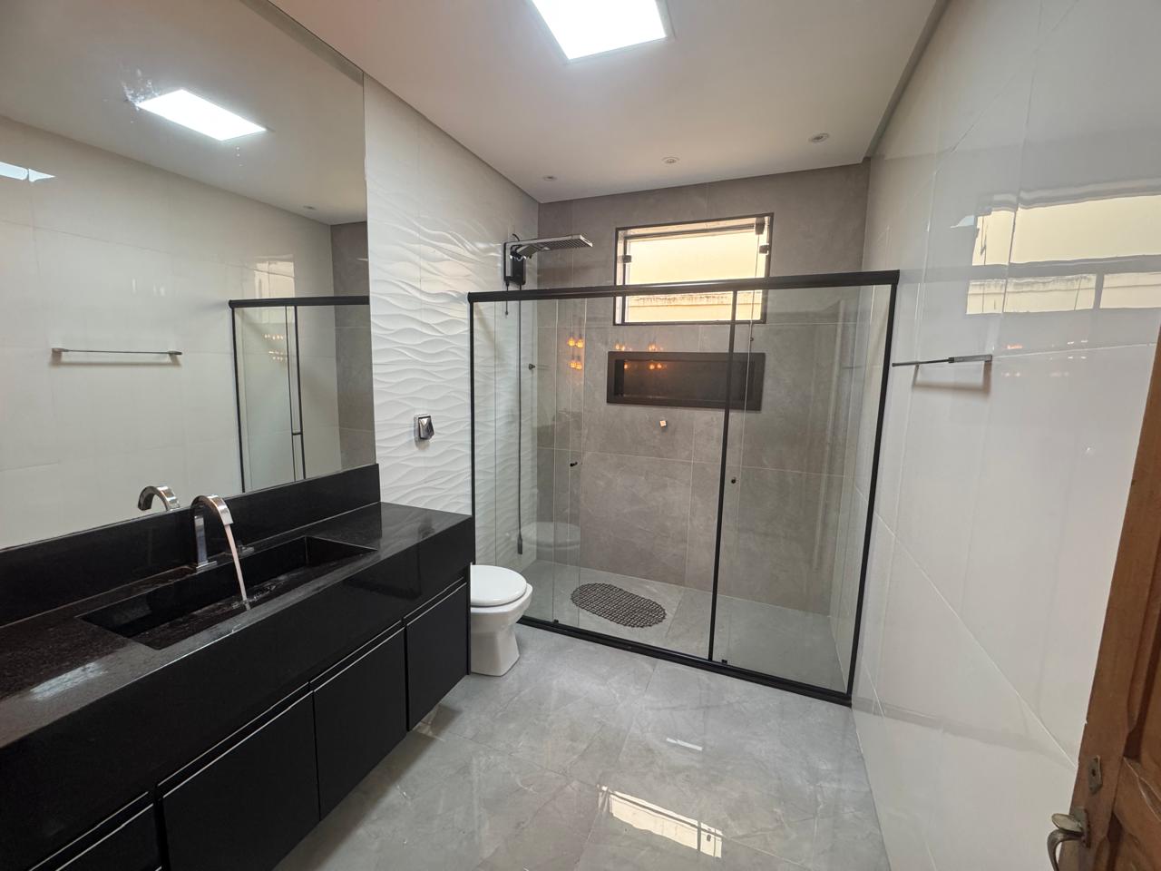 Casa com 04 dormitórios para alugar, 220 m² por R$ 3.500,00/mês - Vitorino Braga - Juiz de Fora/MG