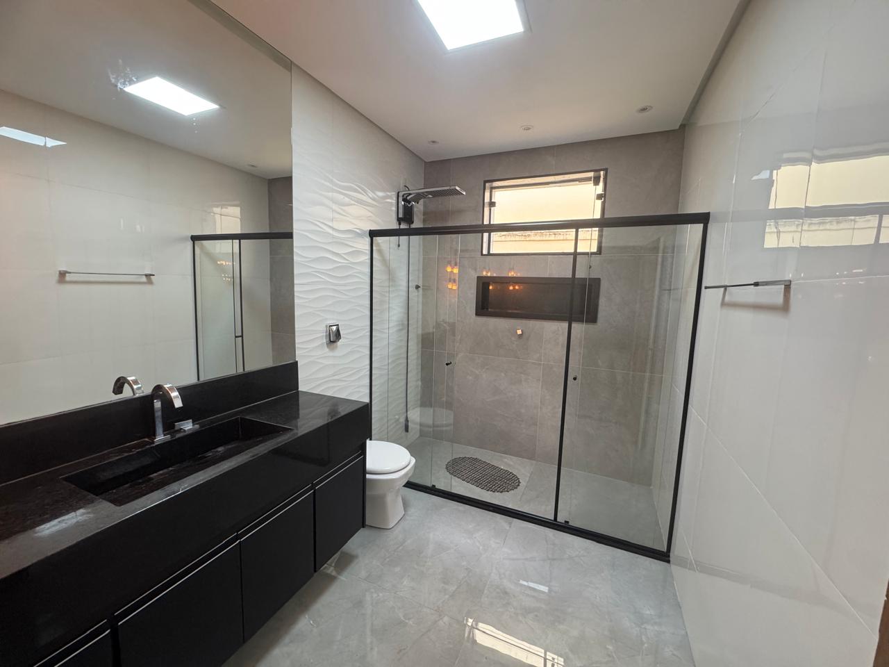 Casa com 04 dormitórios para alugar, 220 m² por R$ 3.500,00/mês - Vitorino Braga - Juiz de Fora/MG