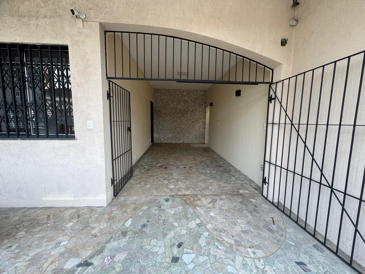 Casa com 04 dormitórios para alugar, 220 m² por R$ 3.500,00/mês - Vitorino Braga - Juiz de Fora/MG