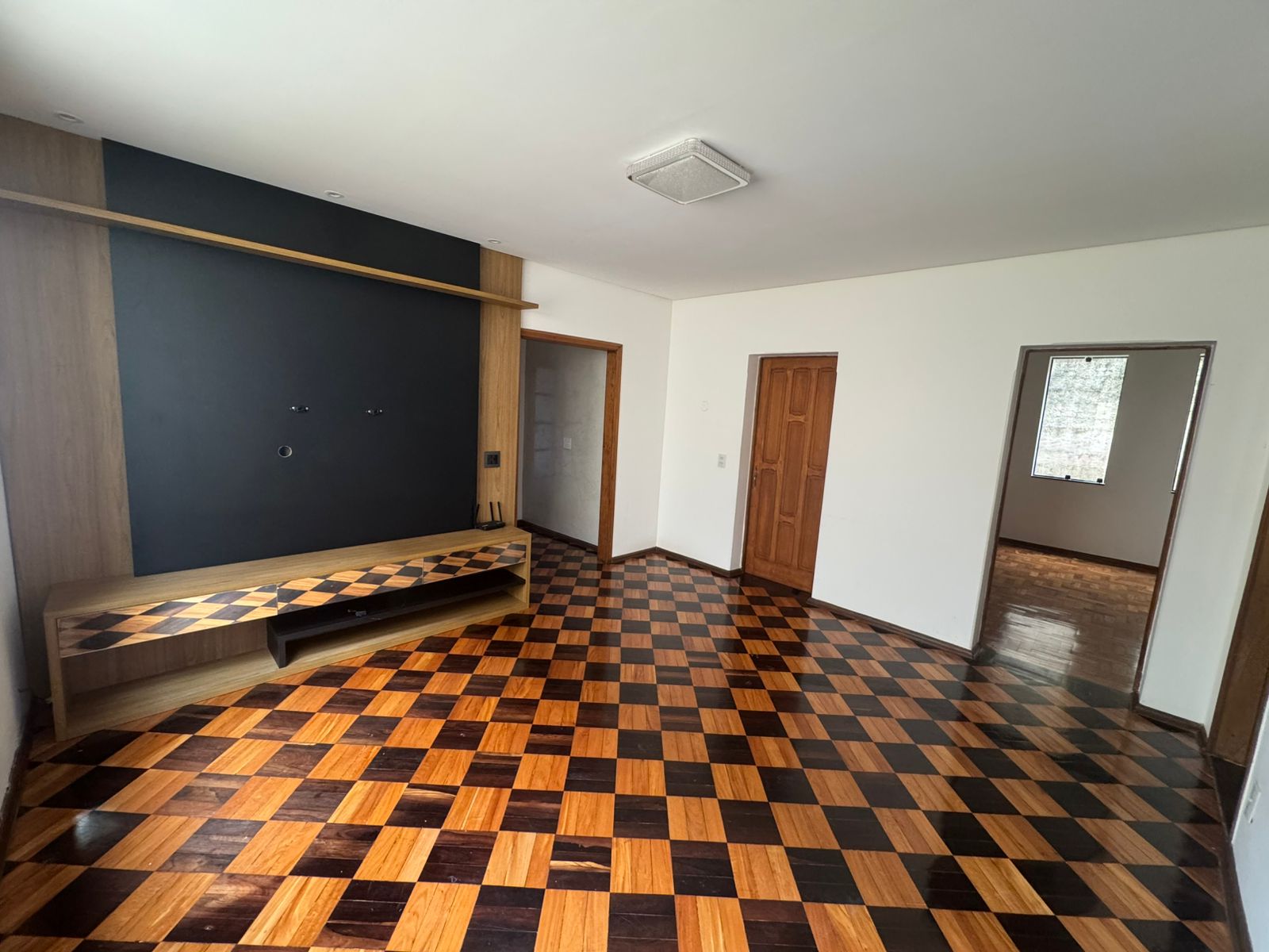 Casa com 04 dormitórios para alugar, 220 m² por R$ 3.500,00/mês - Vitorino Braga - Juiz de Fora/MG