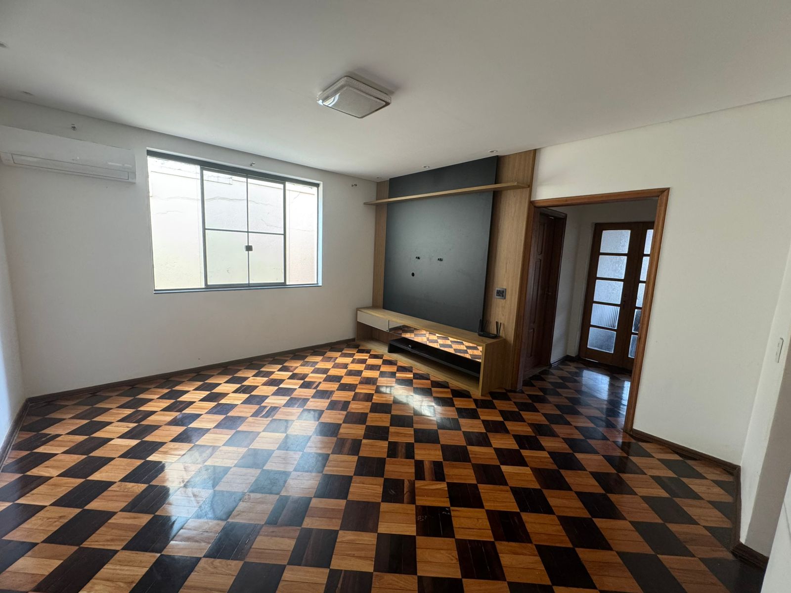 Casa com 04 dormitórios para alugar, 220 m² por R$ 3.500,00/mês - Vitorino Braga - Juiz de Fora/MG