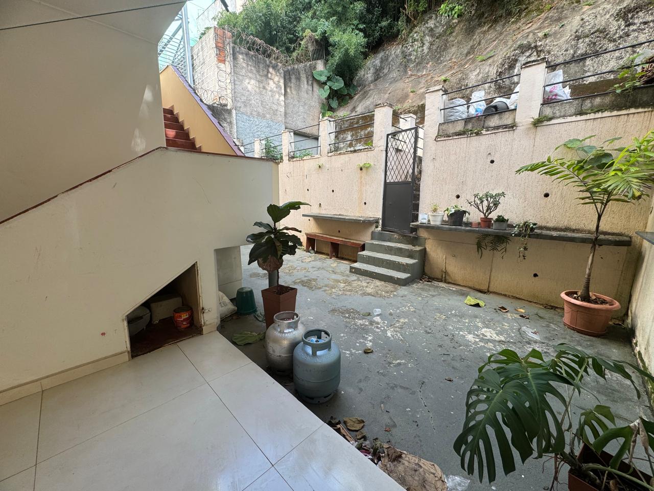 Casa com 04 dormitórios para alugar, 220 m² por R$ 3.500,00/mês - Vitorino Braga - Juiz de Fora/MG