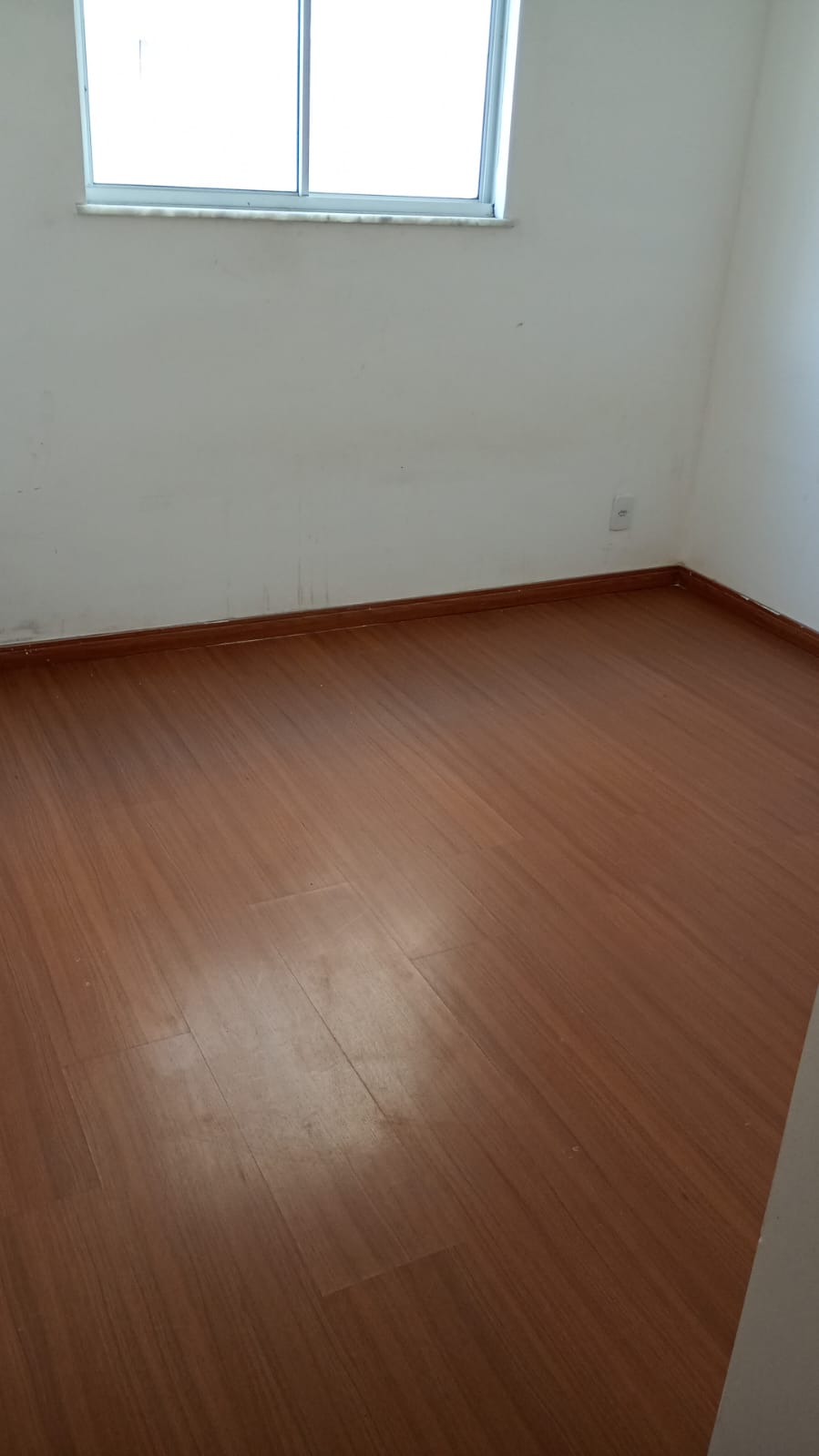 Apartamento com 2 dormitórios para alugar, 50 m² por R$ 910,00/mês - Grama - Juiz de Fora/MG