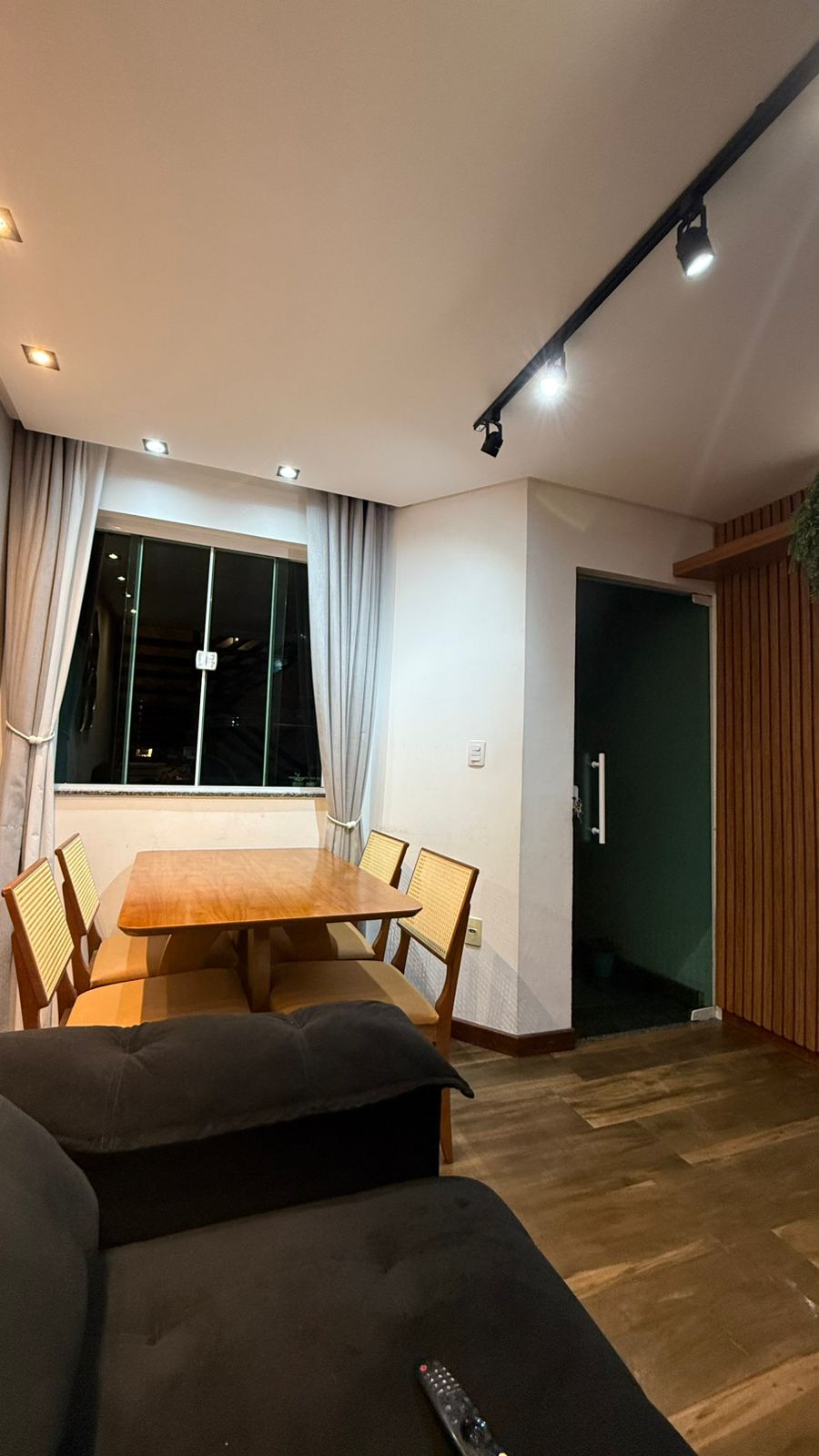 Casa duplex  com 02 dormitórios para vender, 80 m² por R$ 319.000,00 - Parque Guarani- Juiz de Fora/MG