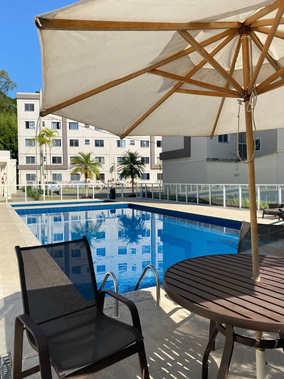 Apartamento com área externa