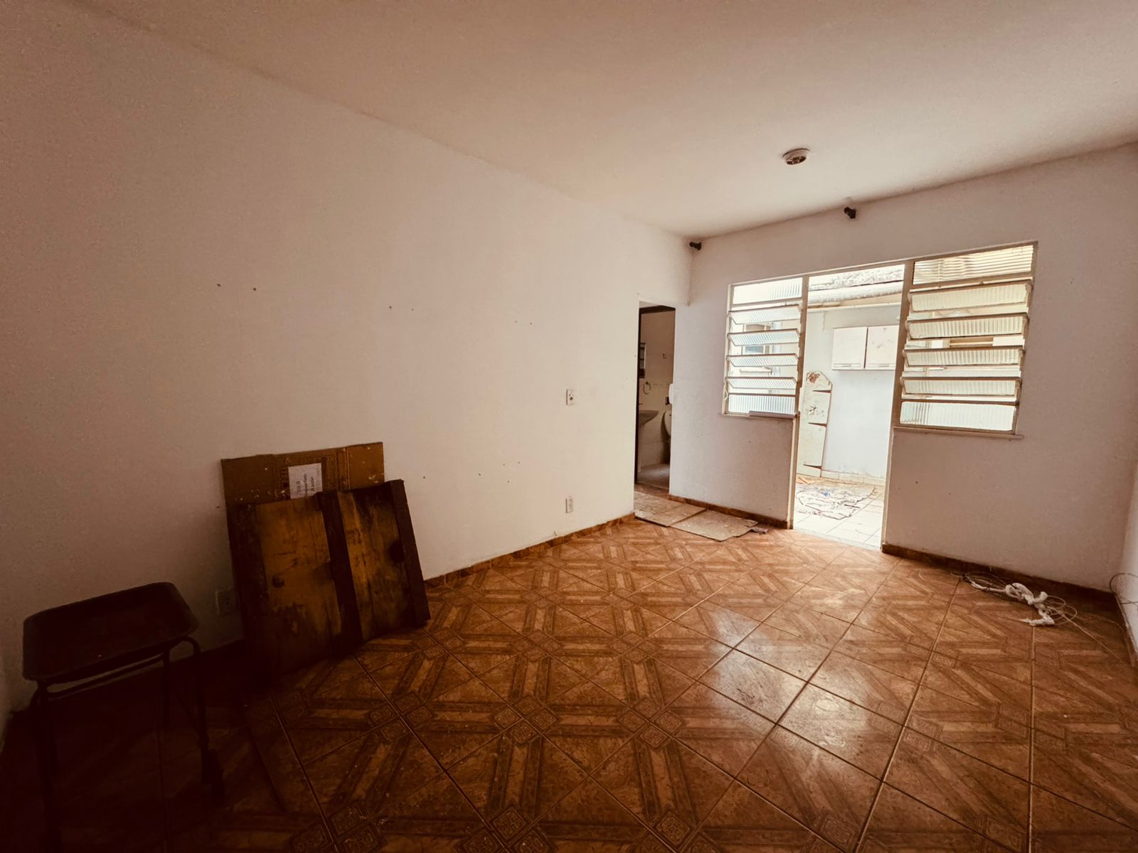 Apartamento com 02 dormitórios para alugar, 66 m² por R$ 1.001,00 mês - Vitorino Braga  - Juiz de Fora/MG