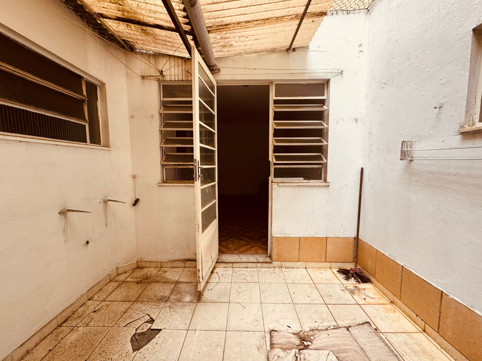 Apartamento com 02 dormitórios à venda, 66 m² por R$165.000,00 - Vitorino Braga - Juiz de Fora/MG