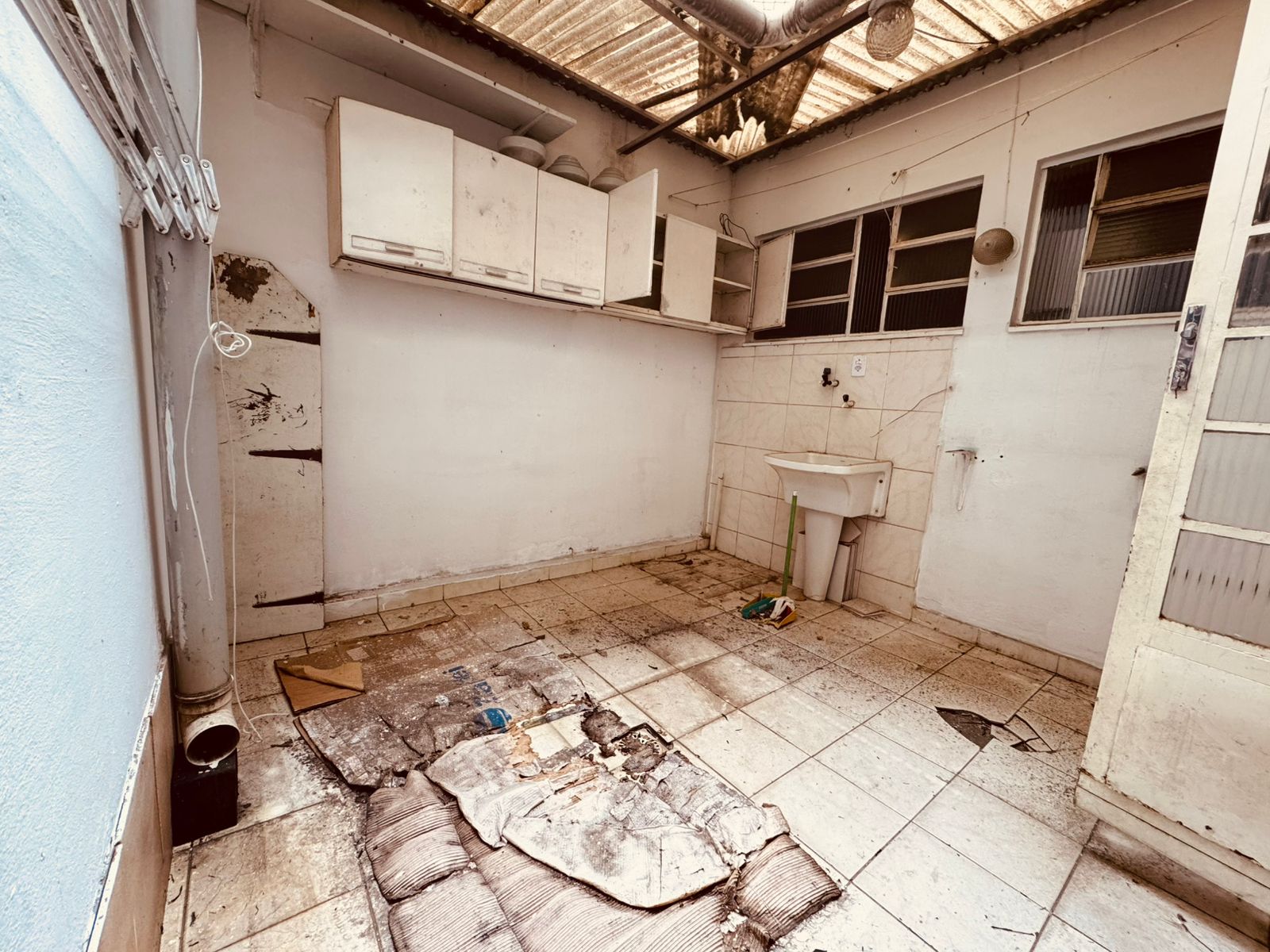 Apartamento com 02 dormitórios à venda, 66 m² por R$165.000,00 - Vitorino Braga - Juiz de Fora/MG