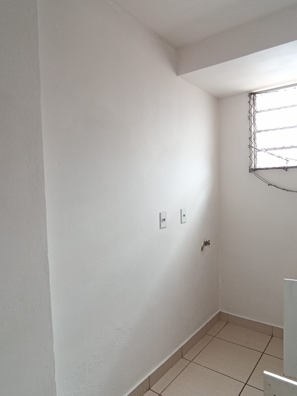 Apartamento com 2 dormitórios para alugar, 50 m² por R$ 750,00/mês - Previdenciários - Juiz de Fora/MG
