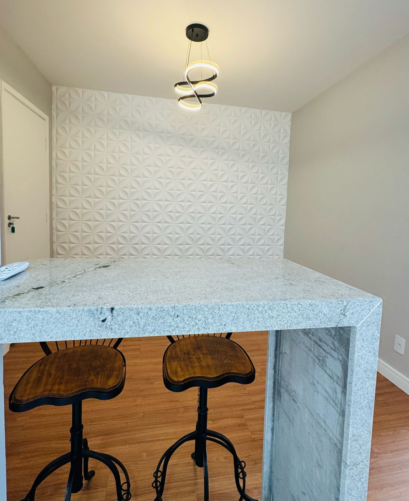 Apartamento com 2 dormitórios para venda, 50 m² por R$ 155.000,00 - Nova Califórnia - Juiz de Fora/MG