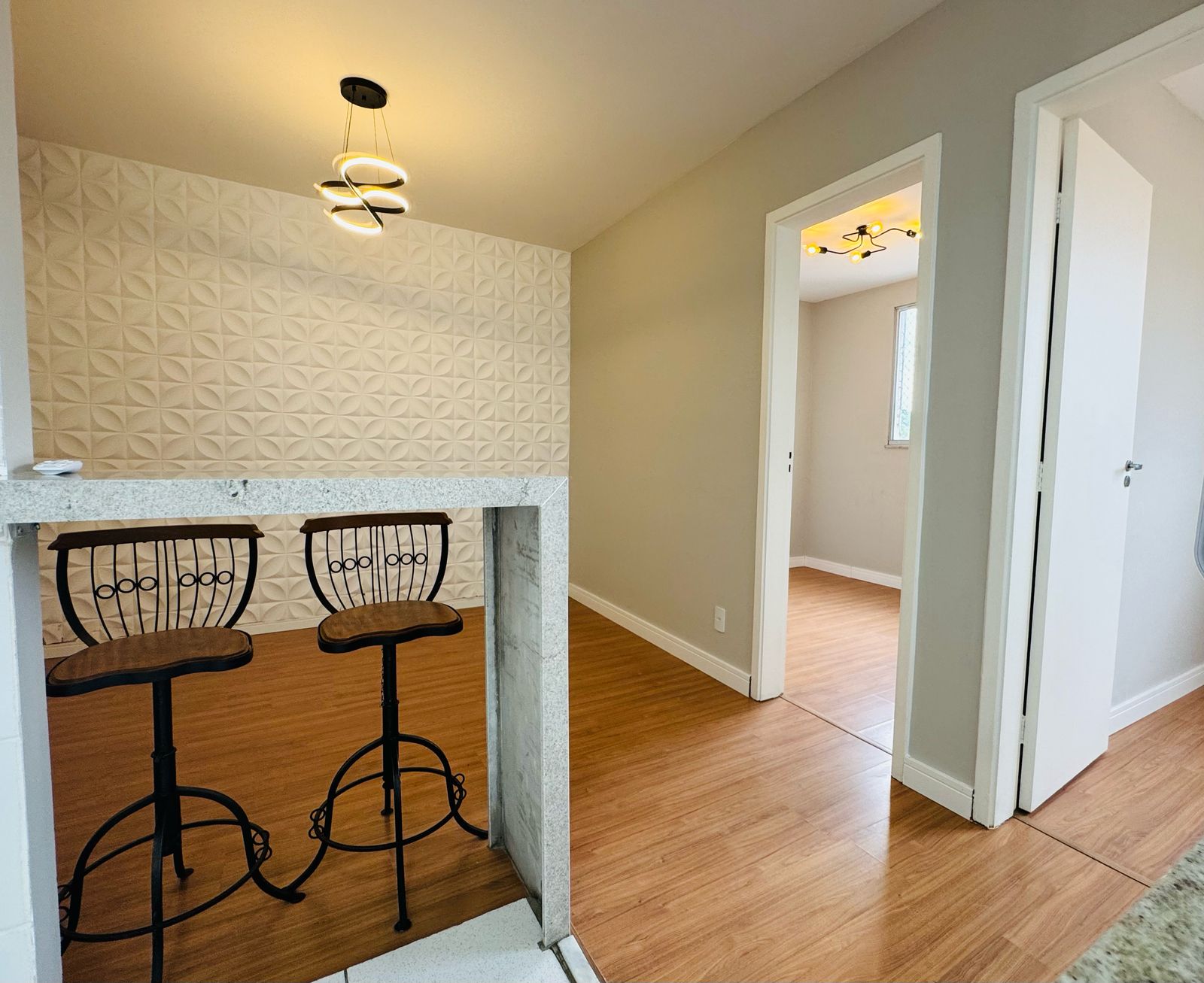 Apartamento com 2 dormitórios para venda, 50 m² por R$ 155.000,00 - Nova Califórnia - Juiz de Fora/MG