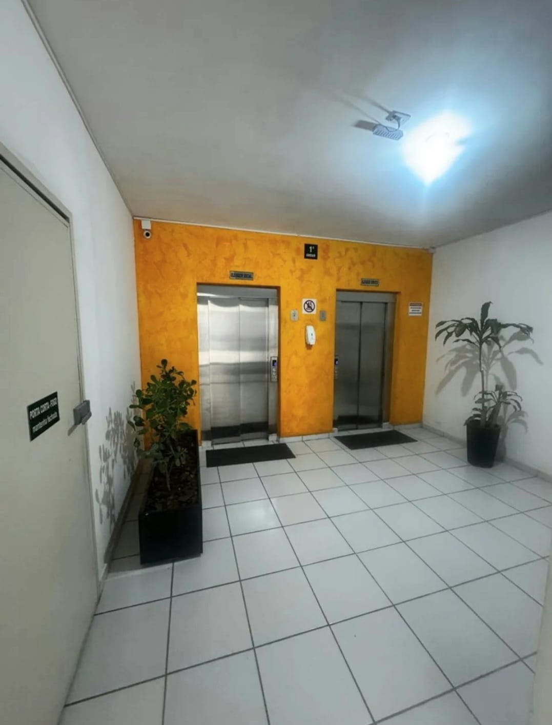 Apartamento com 2 dormitórios para alugar, 53 m² por R$ 1.325,00/mês -Borboleta- Juiz de Fora/MG