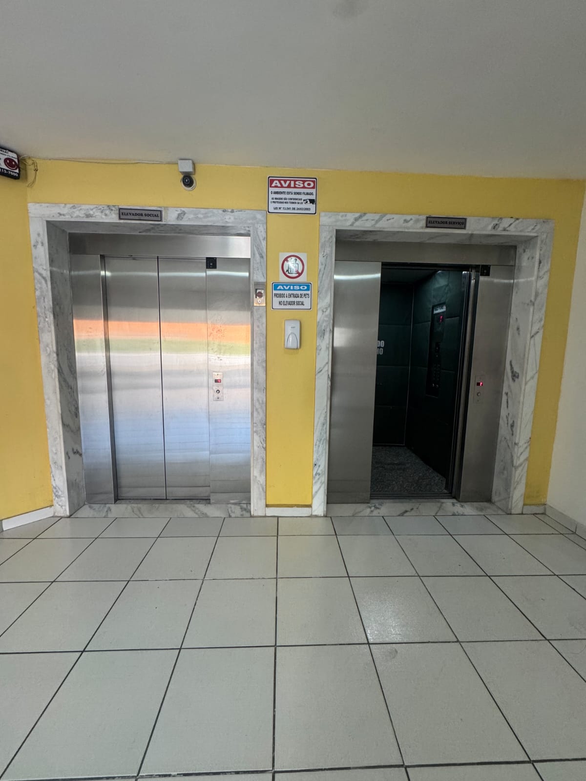 Apartamento com 2 dormitórios para alugar,  por R$ 910,00/mês - Francisco Bernardino - Juiz de Fora/MG