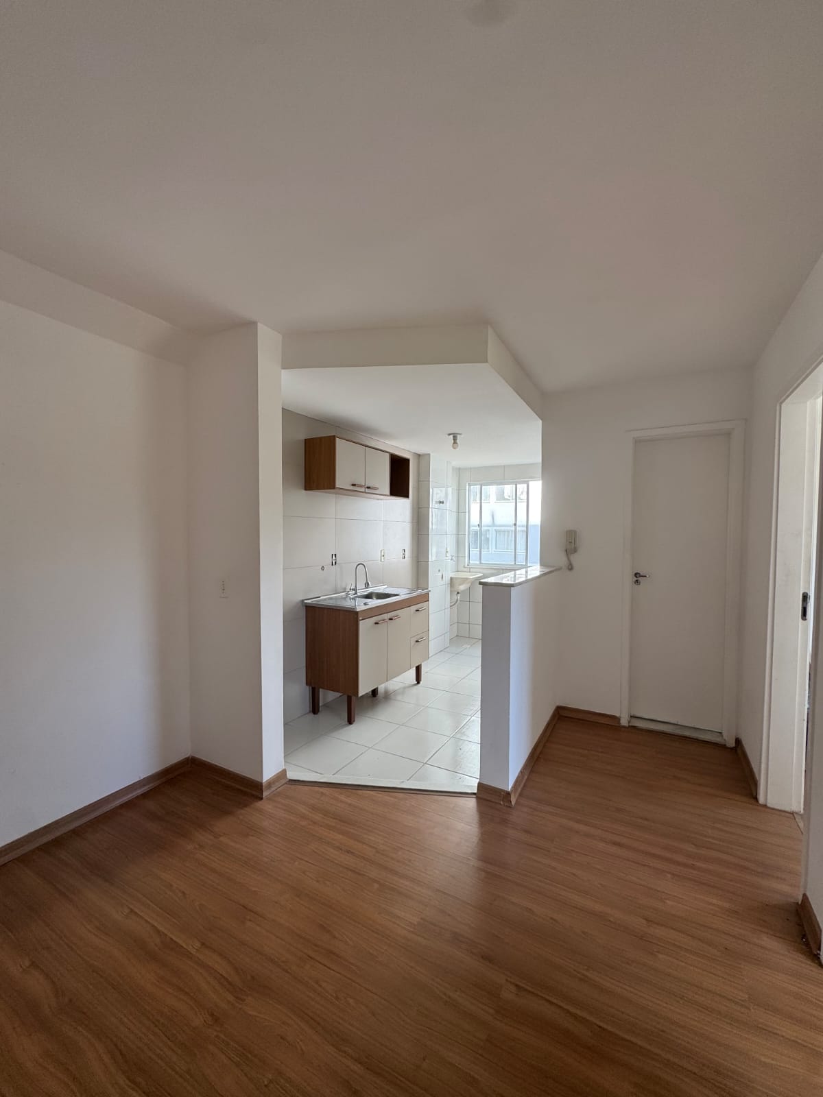 Apartamento com 2 dormitórios para alugar,  por R$ 910,00/mês - Francisco Bernardino - Juiz de Fora/MG