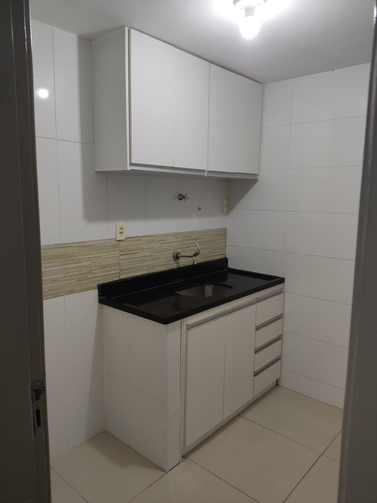 Kitnet com 01 dormitório para alugar, 40 m² por R$ 1.350,00/mês - Centro - Juiz de Fora/MG