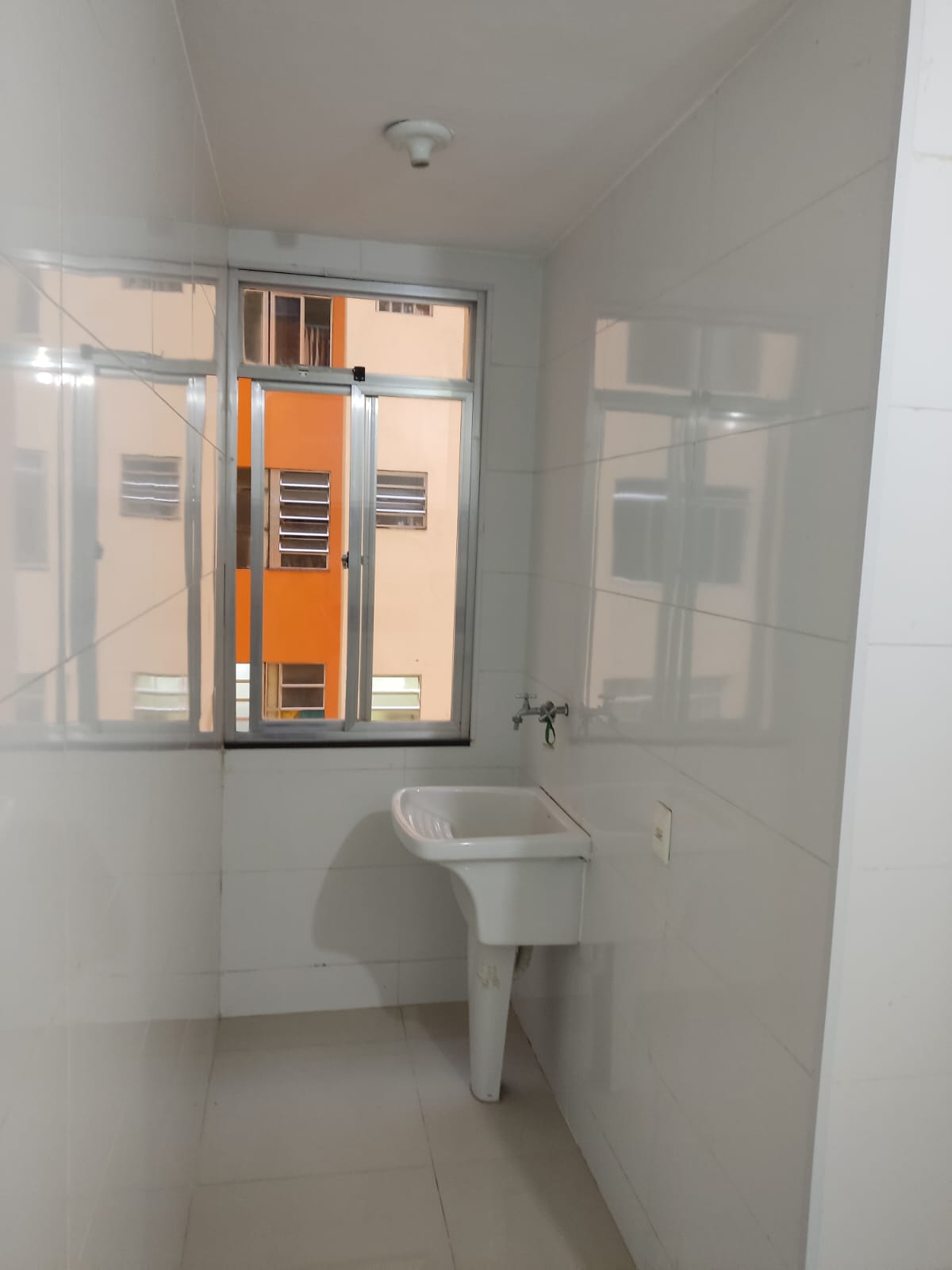 Kitnet com 01 dormitório para alugar, 40 m² por R$ 1.350,00/mês - Centro - Juiz de Fora/MG