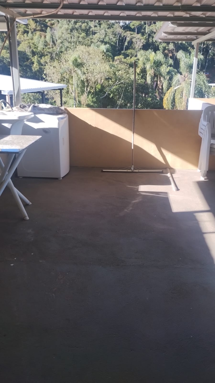  Casa no São Pedro / JF Mobiliada- R$ 2.000,00 mes