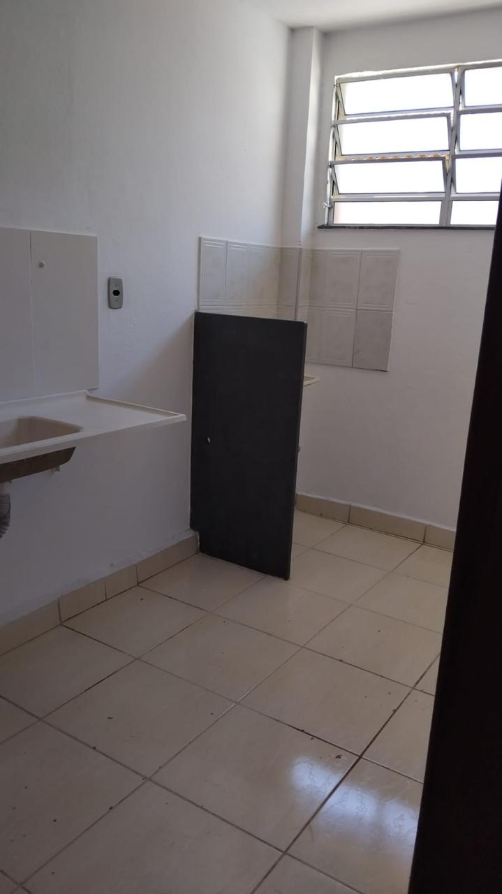 Apartamento  com 2 dormitórios para alugar,45 m² por R$710,00/mês -Nova California - Juiz de Fora/MG